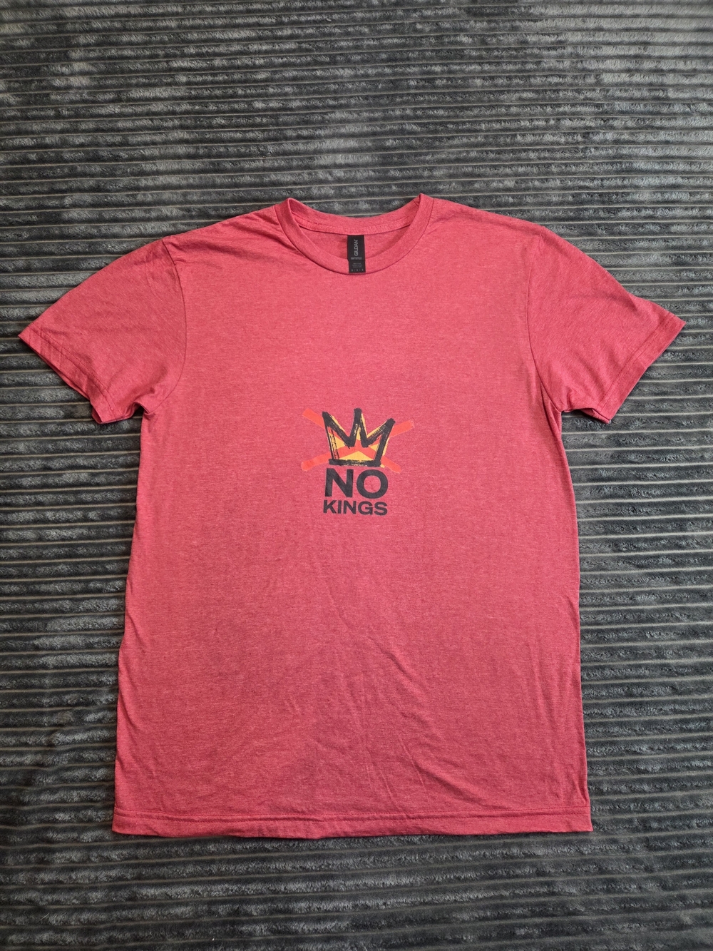 Gildan Red Heather Tee with 'No Kings' Crown Graphic